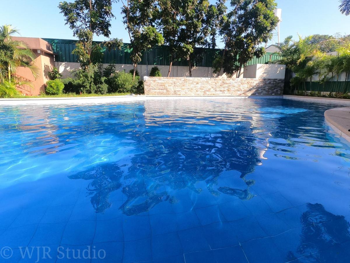 Anuva Deluxe Couple Suite Muntinlupa City Buitenkant foto